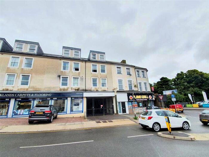 1 Bedroom Maisonette Flat To Rent In Grovehill Road, Redhill, Surrey, RH1