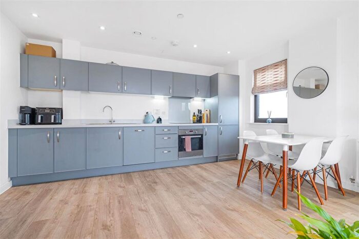 1 Bedroom Flat For Sale In Ikon House, Purley Way, Croydon, CR0