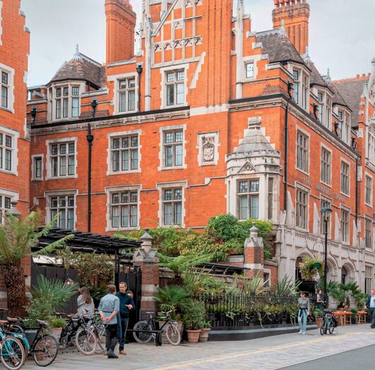 3 Bedroom Flat To Rent In Chiltern Street, London, W1U