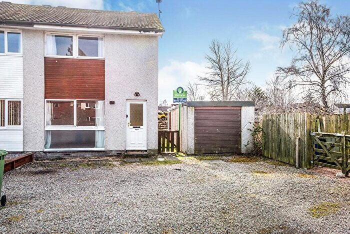 2 Bedroom Semi-Detached House To Rent In Ardholm Place, Inverness, IV2