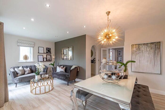 5 Bedroom Detached House For Sale In Gernhill Avenue, Fixby, HD2