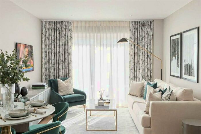 2 Bedroom Apartment To Rent In Fairbank House, Beaufort Square, NW9