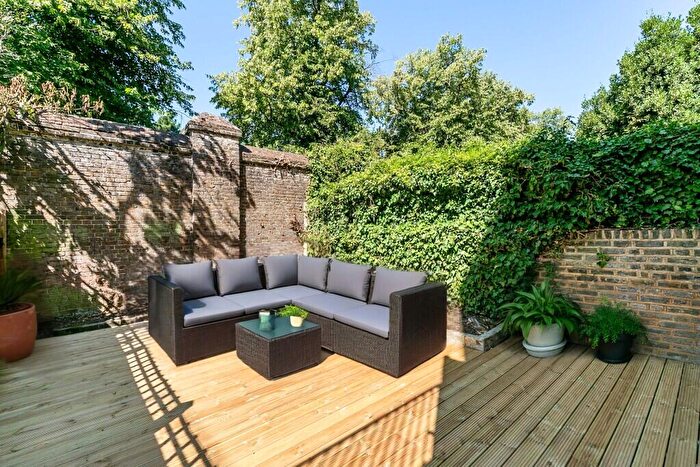 1 Bedroom Apartment For Sale In Ifield Road, London, SW10