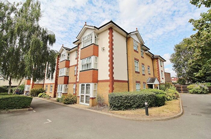 2 Bedroom Flat To Rent In Poynder Lodge, London Road, TW7