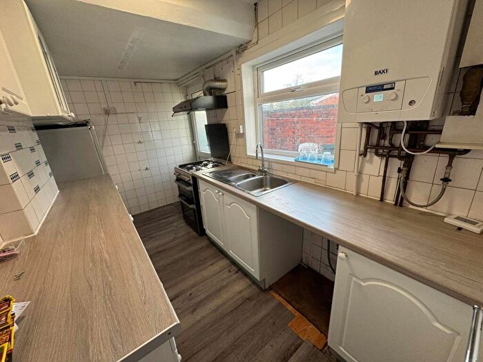 2 Bedroom End Of Terrace House To Rent In Heath End Road, Nuneaton, CV10
