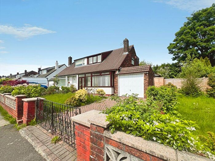 3 Bedroom Semi-Detached House For Sale In Rannoch Road, Breightmet, BL2