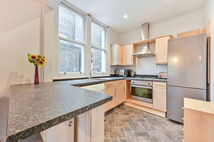 1 Bedroom Flat For Sale In Bassett Road, North Kensington, London, W10