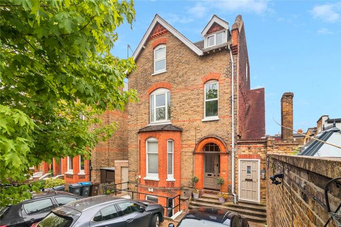 2 Bedroom Flat To Rent In Lancaster Road, Wimbledon Village, London, SW19