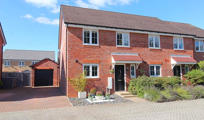 4 Bedroom Property For Sale In Fry Grove, Flitwick, MK45
