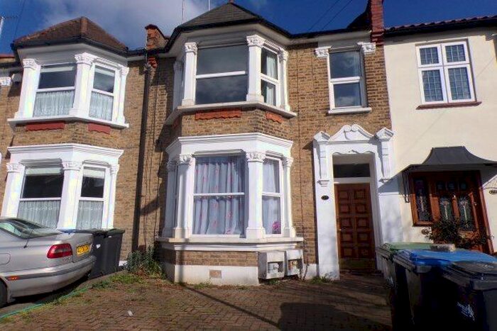 1 Bedroom Flat To Rent In Cecil Avenue, Enfield, EN1