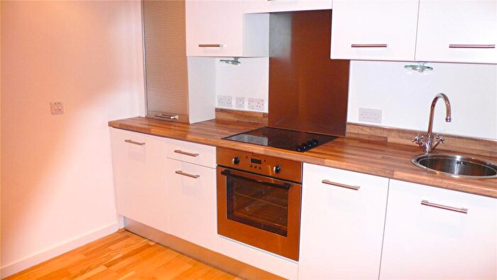 2 Bedroom Apartment To Rent In The Gateway West, East Street, Leeds City Centre, LS9