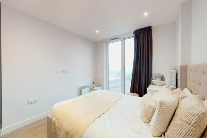 2 Bedroom Flat To Rent In City Club, Gas Street, Coventry, CV1