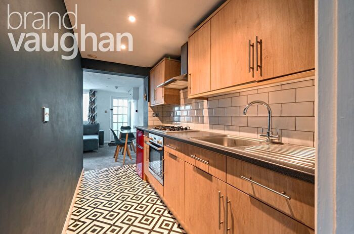 1 Bedroom Flat To Rent In Russell Square, Brighton, East Sussex, BN1