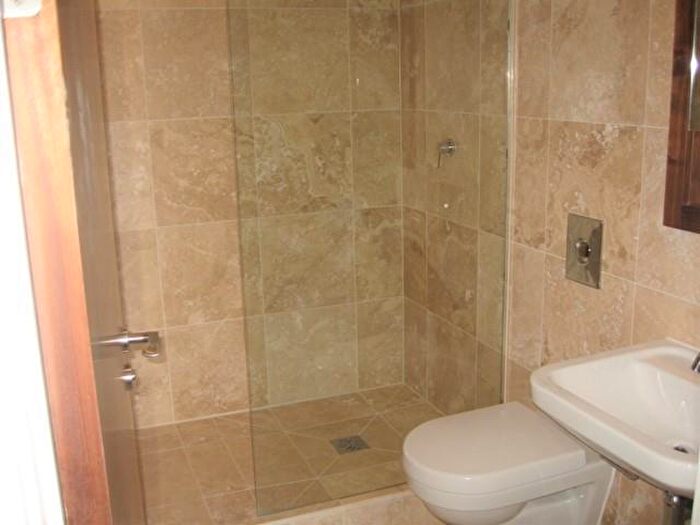 2 Bedroom Apartment To Rent In Milliners Wharf, Manchester, M4