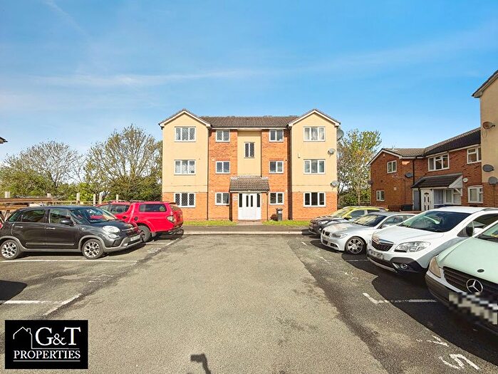 2 Bedroom Flat For Sale In Dadford View, Brierley Hill, DY5