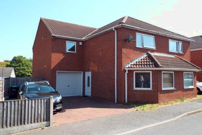 4 Bedroom Property To Rent In Bagshaw Street, Mansfield, NG19