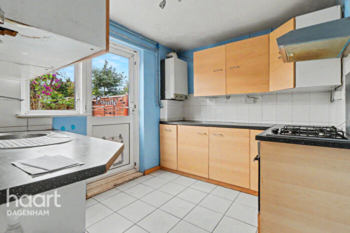2 Bedroom Terraced House For Sale In Canonsleigh Road, Dagenham, RM9