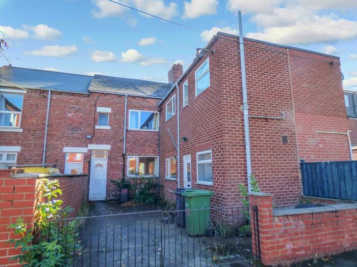 2 Bedroom Flat To Rent In Gordon Terrace, Bedlington, Northumberland, NE22
