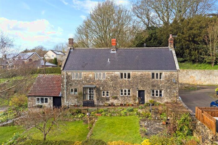 3 Bedroom Detached House For Sale In Vicarage Road, Tisbury, Salisbury, SP3