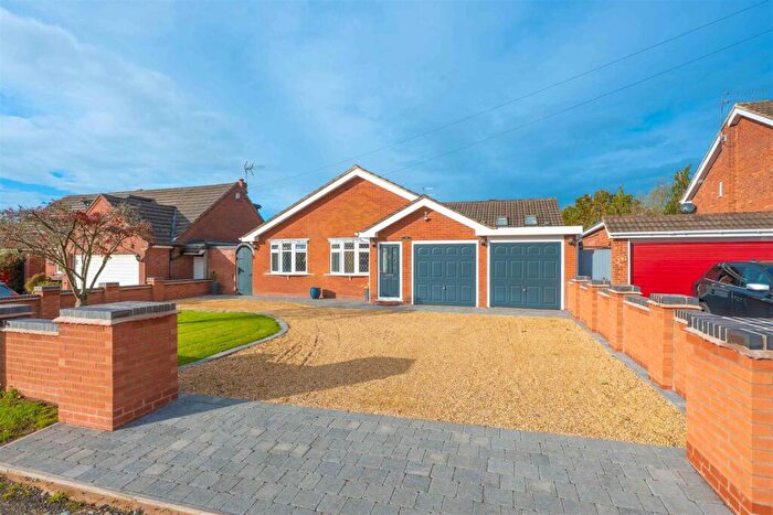 3 Bedroom Detached Bungalow For Sale In Pratts Lane, Mappleborough Green, Studley, B80