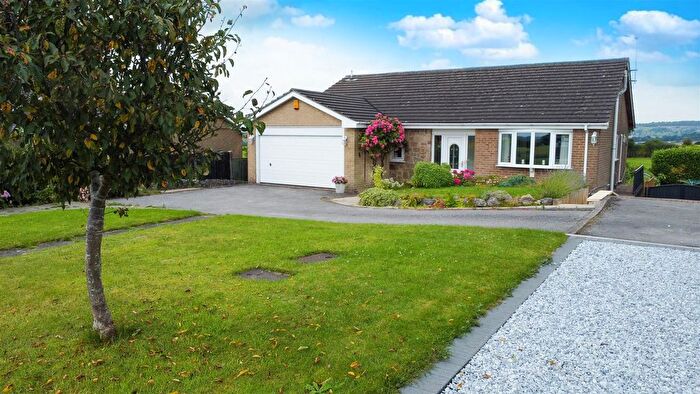 4 Bedroom Detached House For Sale In Farm Close, Pentrich, Ripley, DE5
