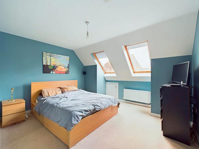 3 Bedroom Terraced House For Sale In Johnson Drive, Leighton Buzzard, Bedfordshire, LU7