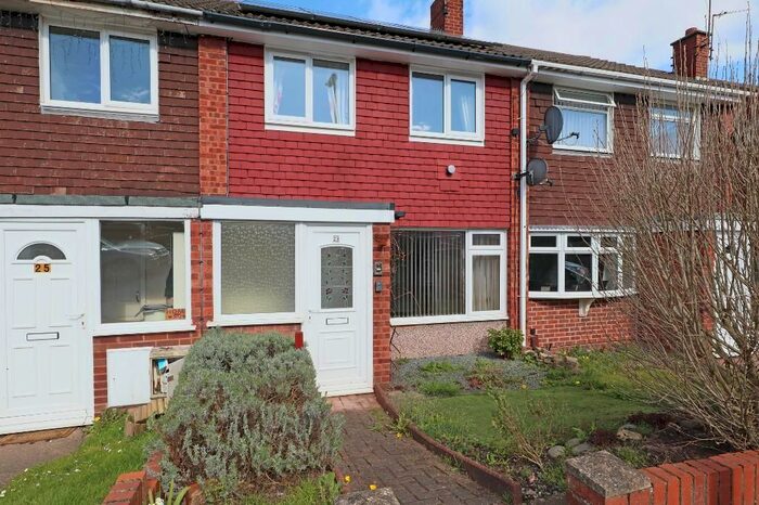 3 Bedroom Terraced House To Rent In Campbell Close, Rugeley, Staffs, WS15