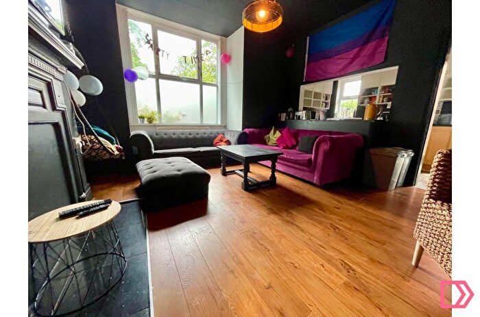 7 Bedroom End Of Terrace House To Rent In Fairbank Avenue, Whitworth Park, Manchester, M14