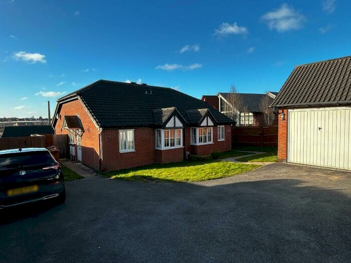 2 Bedroom Semi-Detached Bungalow To Rent In Outram Drive, Swadlincote, DE11