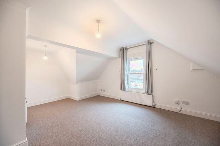 1 Bedroom Flat To Rent In Salisbury Road, High Barnet, Barnet, EN5