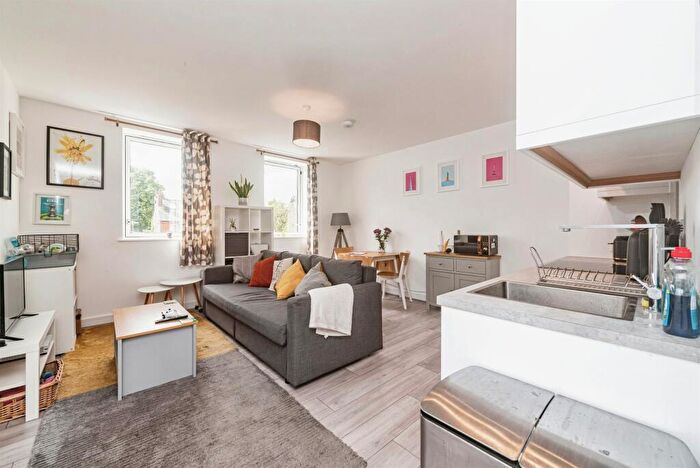 Studio For Sale In Victoria Street, Basingstoke, RG21