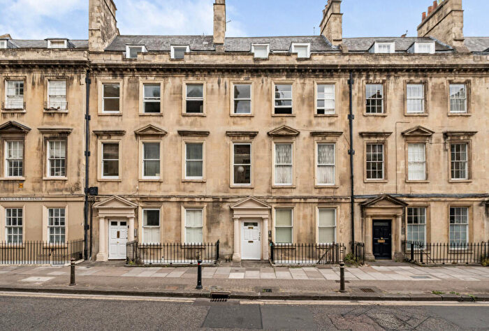 1 Bedroom Apartment For Sale In Bladud Buildings, Bath, Somerset, BA1