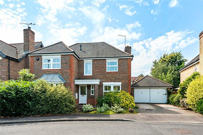 4 Bedroom Detached House To Rent In Acorn Grove, Chandler's Ford, Eastleigh, Hampshire, SO53