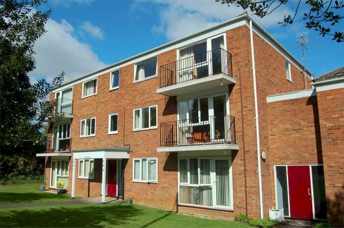 2 Bedroom Apartment To Rent In The Avenue, Hitchin, SG4
