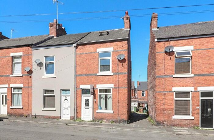 3 Bedroom Terraced House For Sale In John Street, Chesterfield, S40