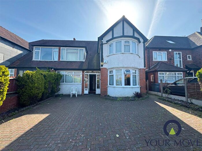 5 Bedroom Semi Detached House For Sale In North Drive, Handsworth, Birmingham, West Midlands, B20
