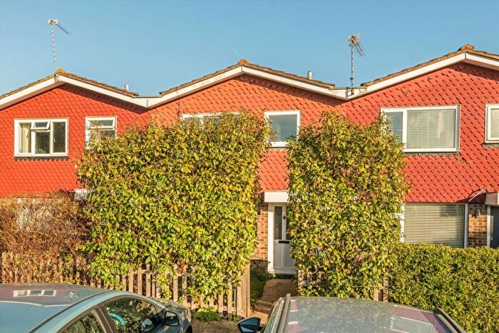 3 Bedroom Terraced House For Sale In Britannia Road, Surbiton, KT5