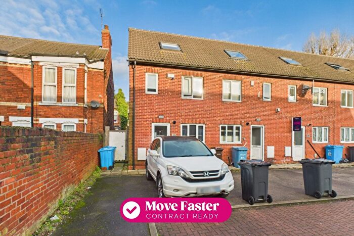 4 Bedroom End Terrace House For Sale In Ash Grove, Beverley Road, Hull, HU5