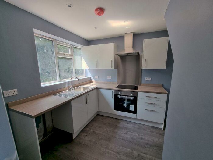 3 Bedroom Semi-Detached House To Rent In Altrincham Road, Manchester, M23