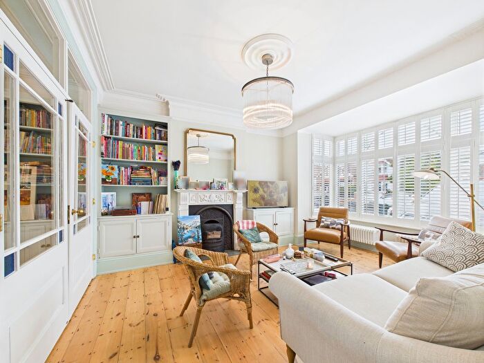 5 Bedroom Semi-Detached House To Rent In Glebe Villas, Hove, BN3