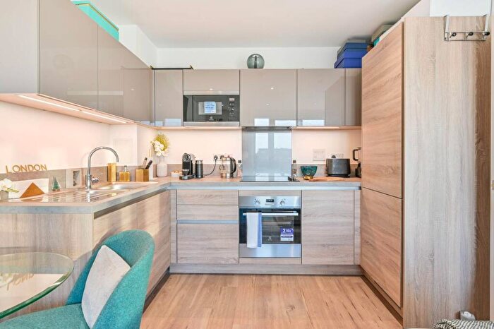 1 Bedroom Flat To Rent In Katie Court, Canning Town, London, E16