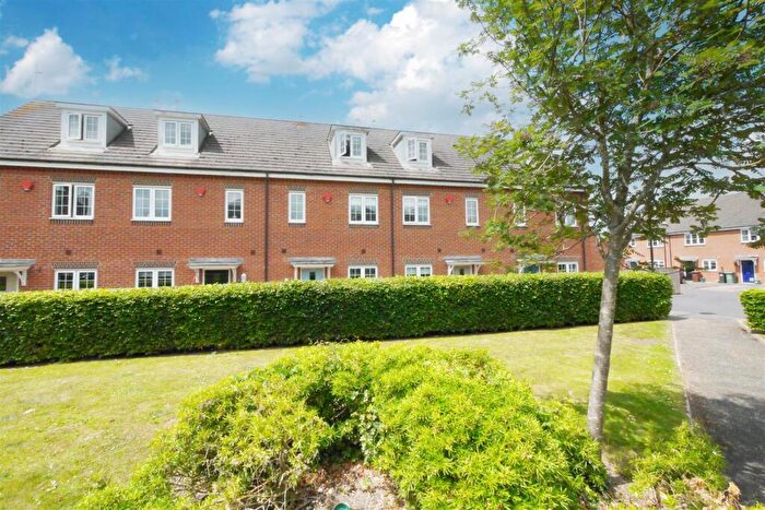 3 Bedroom Town House To Rent In Sovereign Place, Wallingford, OX10