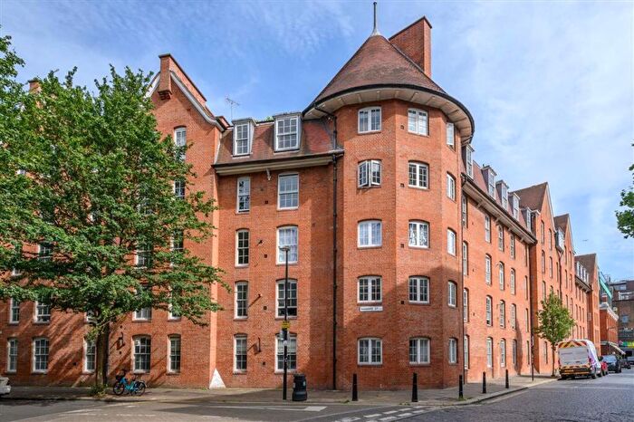 3 Bedroom Flat For Sale In Boundary Street, Shoreditch, E2