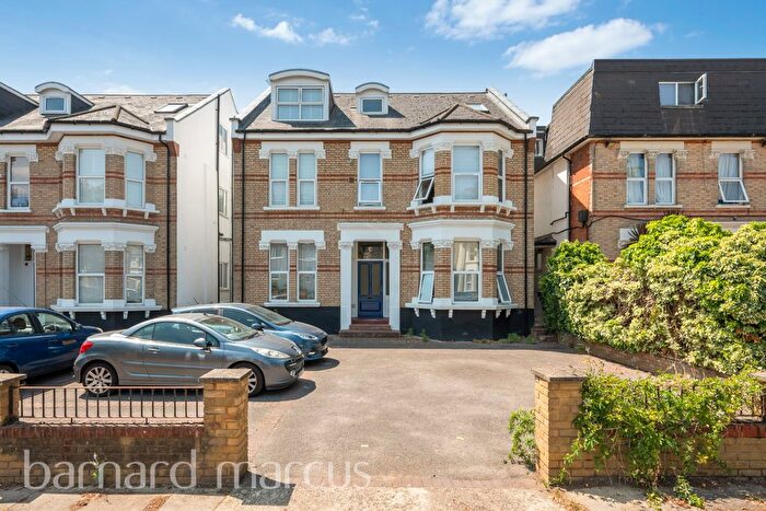1 Bedroom Flat To Rent In The Avenue, Surbiton, KT5