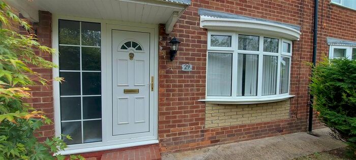 3 Bedroom Semi-Detached House To Rent In The Parkway, Willerby, HU10