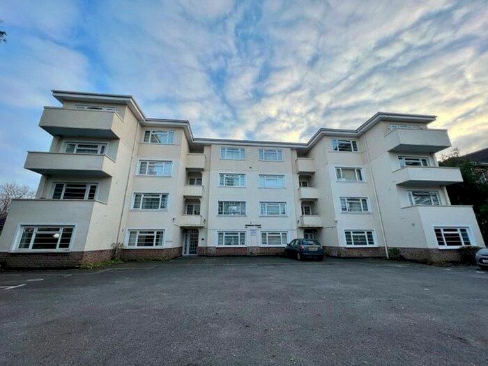 1 Bedroom Flat To Rent In Dorrick Court, Archers Road, Southampton, Hampshire SO15