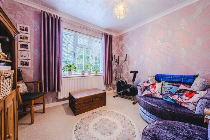4 Bedroom Detached House For Sale In Thames Avenue, Greendown, Swindon, SN25