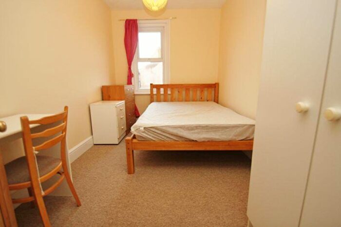6 Bedroom Detached House To Rent In Osborne Road, Bournemouth, BH9