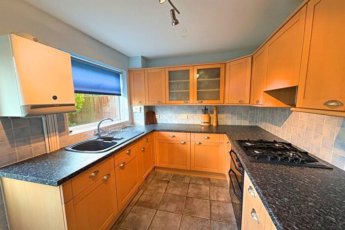 3 Bedroom Semi-detached House For Sale In Dunoon Close, Holmes Chapel, CW4