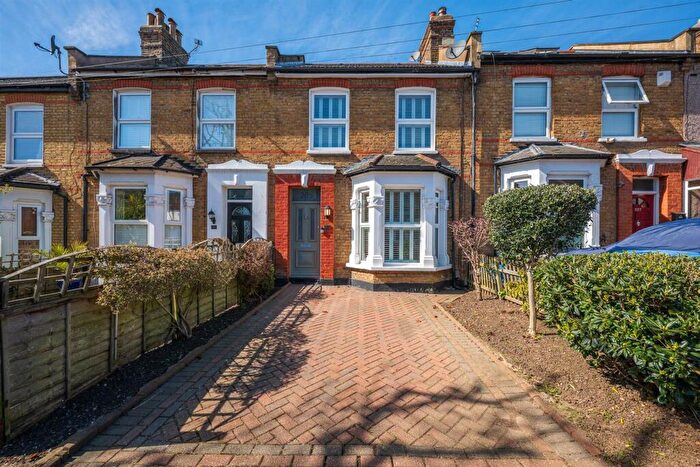 3 Bedroom Terraced House For Sale In Grangehill Road, London, SE9